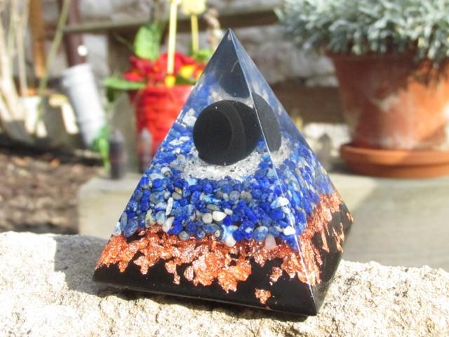 "Otevři se novým energiím" orgonit pyramida, dosah cca 5 metrů