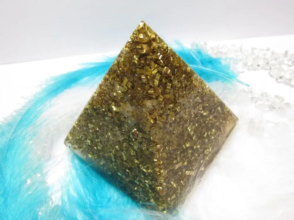 Orgonitová pyramida ve své nejčistější podobě 6x6cm