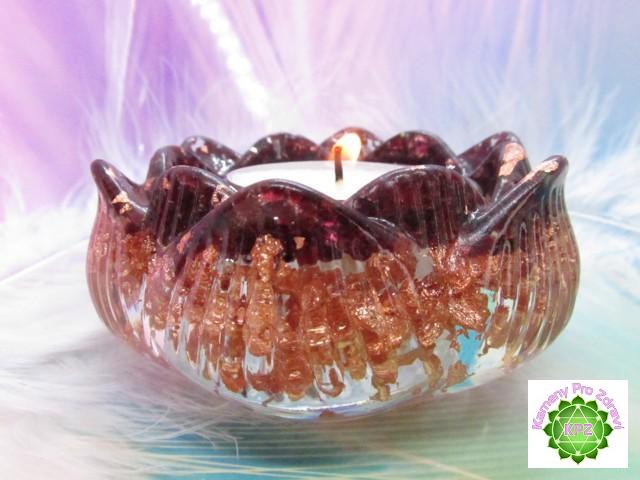 Orgonit Lotosový květ - 3v1 svícen, stojan na vonné tyčinky - Vášnivý Granát