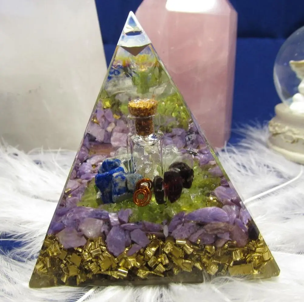 Orgonit "Léčitel" , orgonitová pyramida, dosah cca 5 metrů