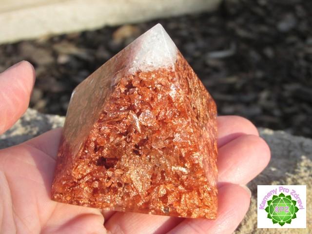 Dárek k nákupu nad 1.200,- "Čistá láska" orgonit pyramida, dosah cca 6 metrů