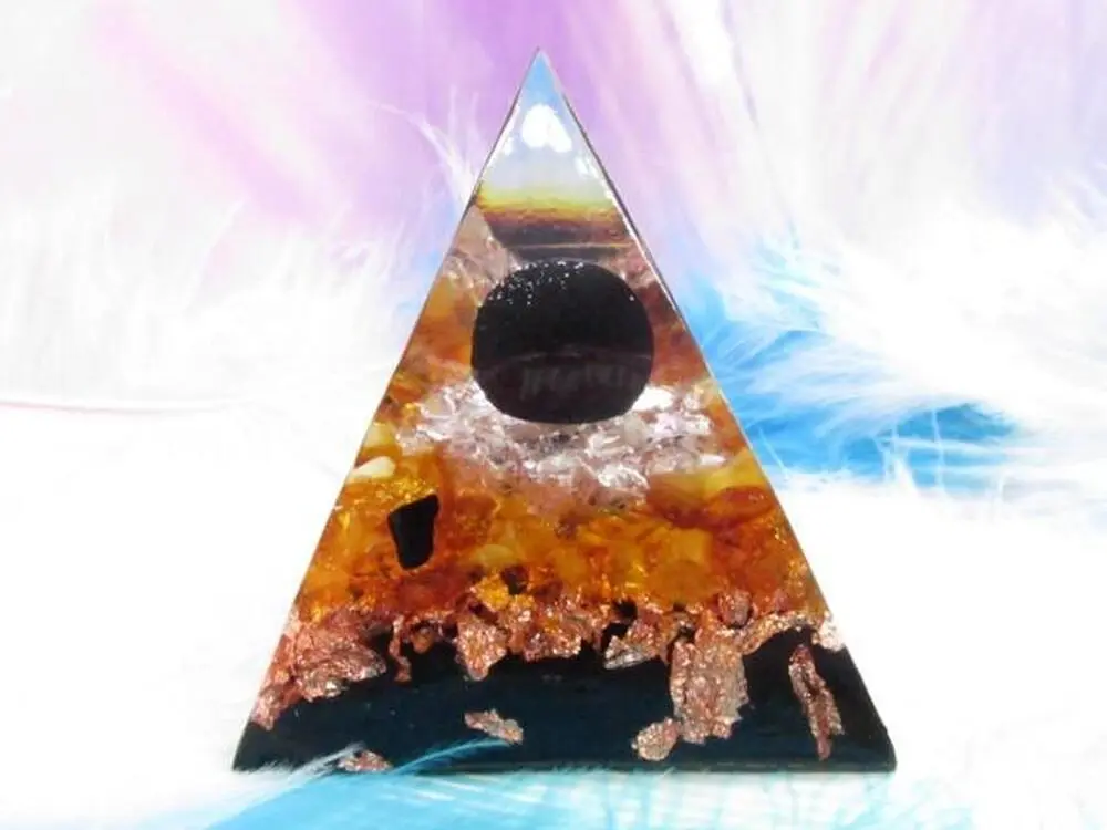 Orgonit Pyramida "Prozáří a ochrání", dosah 5 metrů