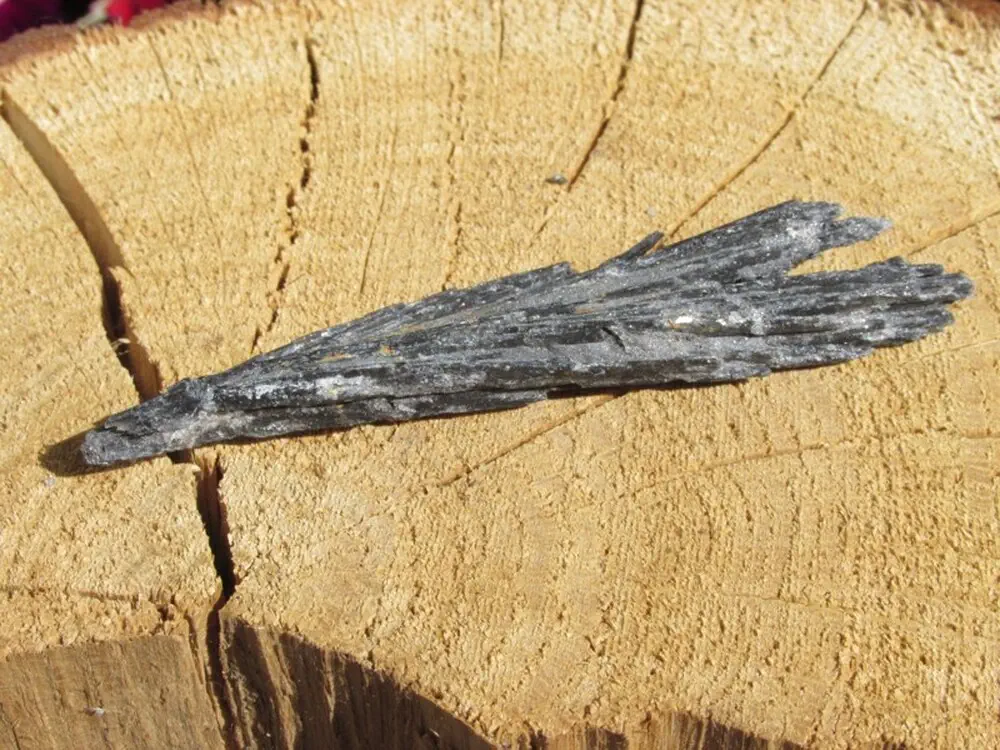 Surový Černý Disthen / Kyanit - Klid & Vyrovnanost, 11gr