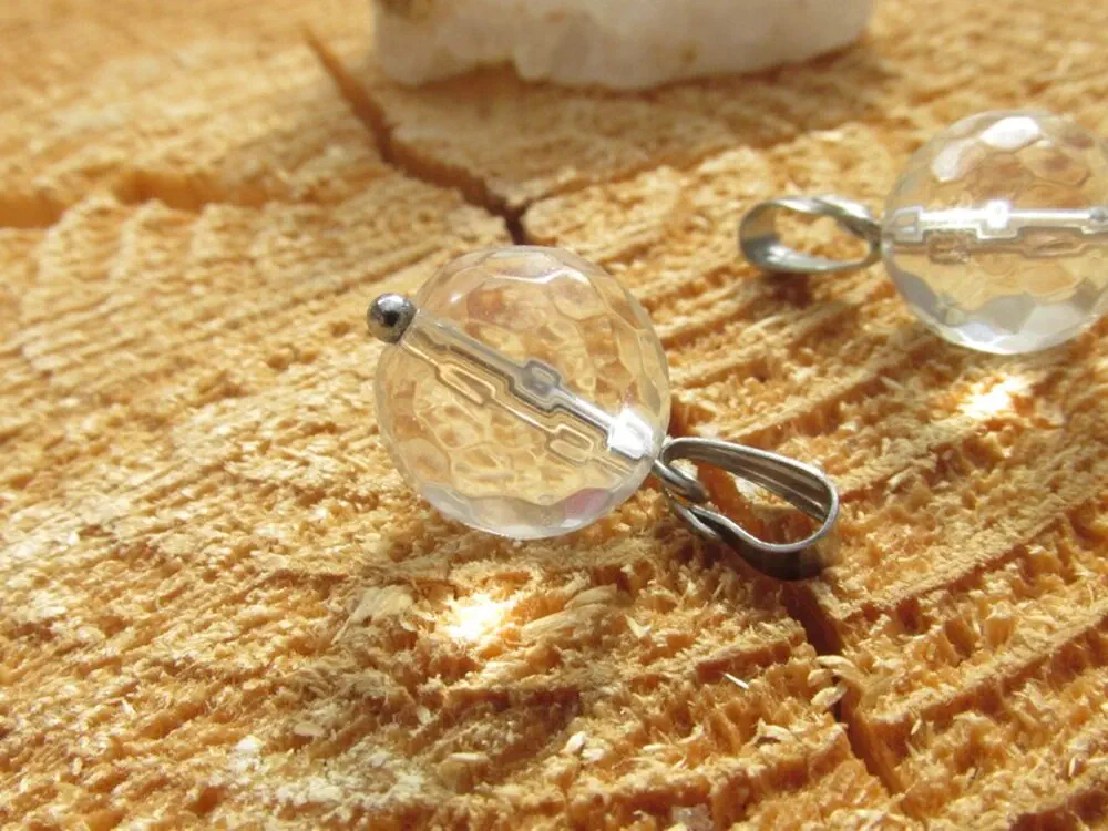 Křišťálový přívěsek - kulička broušená, 12mm
