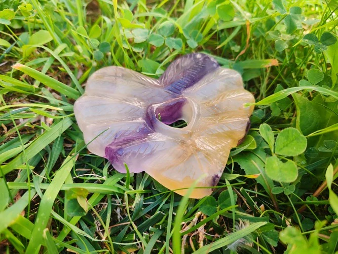 Andělské srdce ze žluto-fialového fluoritu – krystal radosti a intuice *3