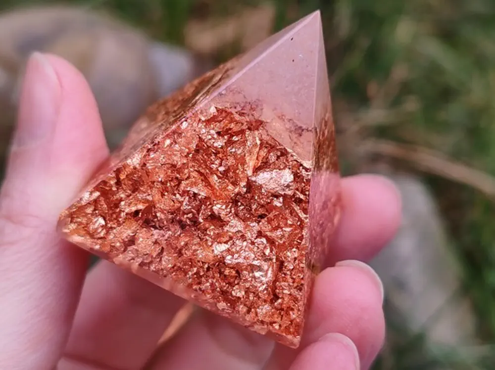 "Čistá láska" orgonit pyramida, dosah cca 4 metry