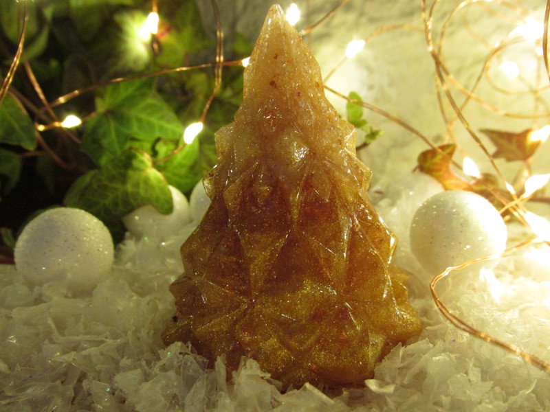 Vánoční orgonitový stromeček - zlatě zářivý