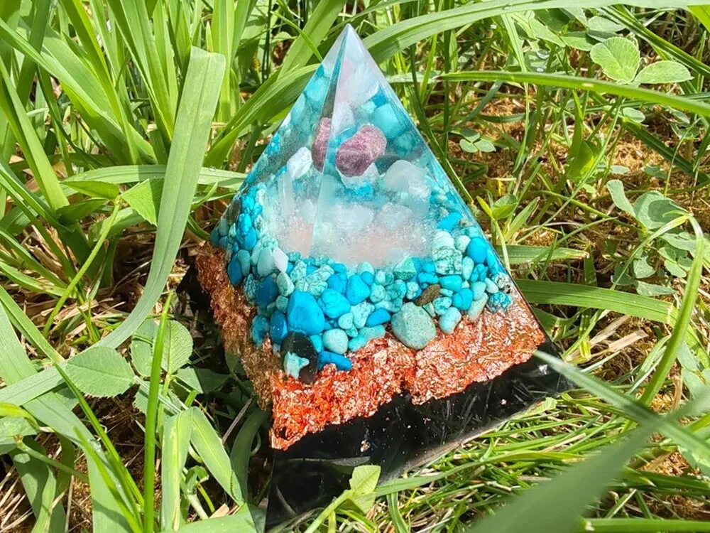 Orgonitová pyramida "Odolnost & Otevřenost pro Raka"