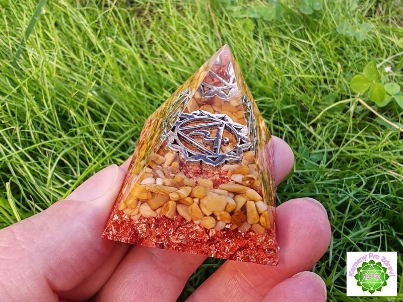 Orgonitová pyramida "Já dělám" - čakra Solar Plexus