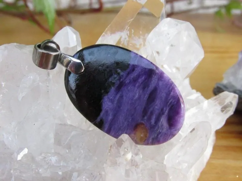 Přívěsek Čaroit kabošon- Andělské pohlazení *41