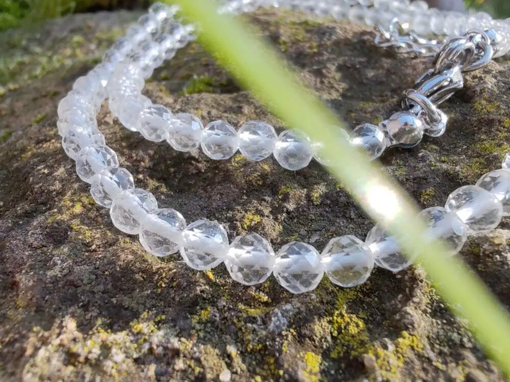 "Zrcadlo duše" náhrdelník Křišťál, broušené kuličky 4mm