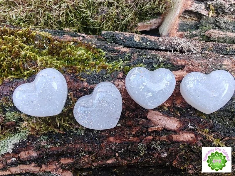 Dárek k nákupu nad 500,- "Něžný květ Lásky" - něžně sněžné orgonitové srdíčko