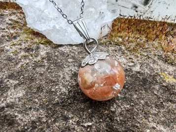 "Sluneční záře" Přívěsek orgonitová kulička s diamantovým křišťálem a stříbrem