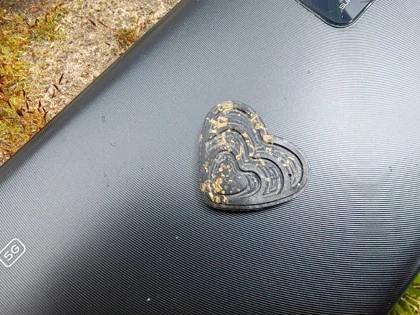 Orgonit na mobil srdíčko se šungitem a mosazí