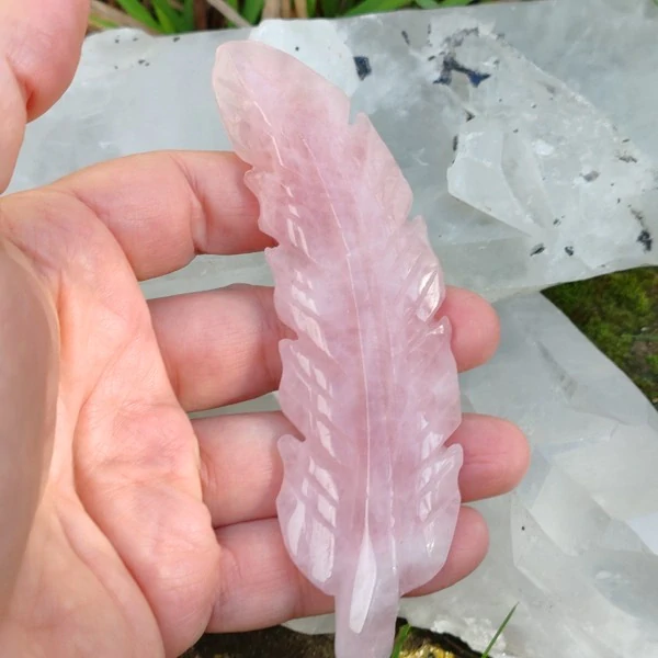 Vyřezávané růženínové pírko - Talisman lásky, něhy a aromaterapie *12