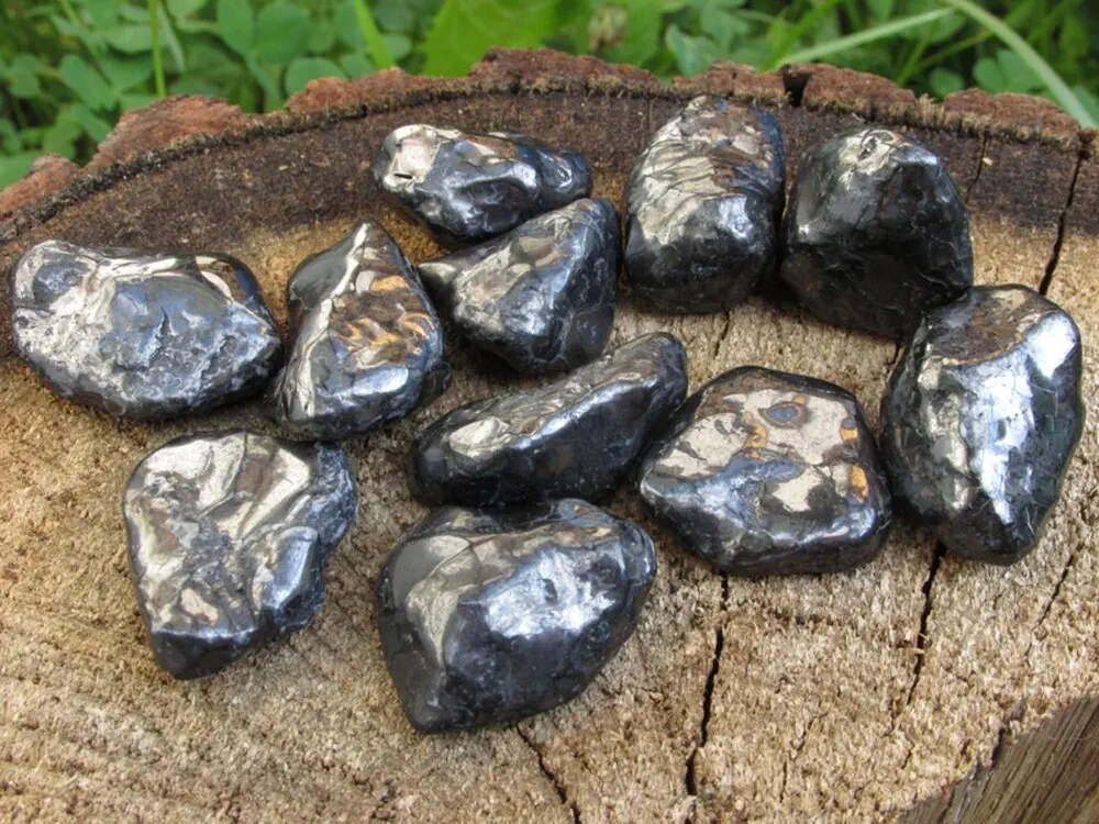 Šungit tromlovaný volný leštěný, 5-10g