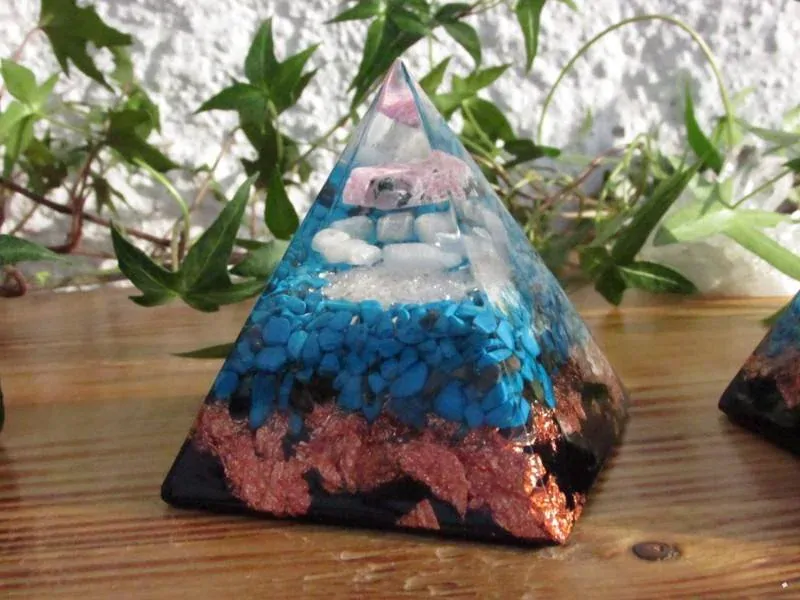 Orgonitová pyramida "Odolnost & Otevřenost pro Raka"