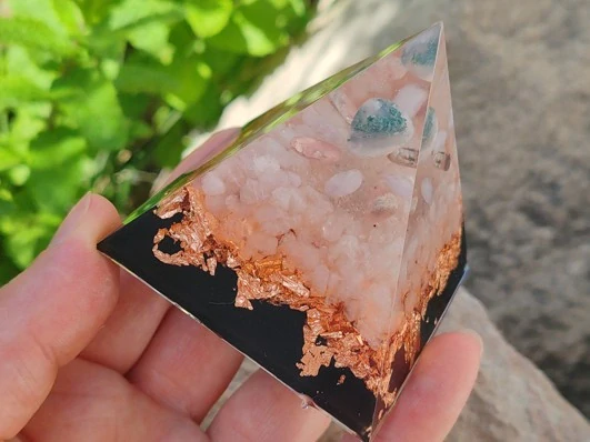 Orgonitová pyramida "Otevřenost & Vytrvalost pro Býka"