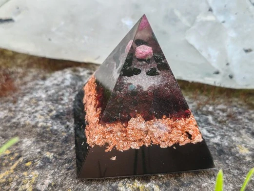 Orgonitová pyramida - Aktivace 1. čakry "Počátek & Ukotvení & Kořeny"