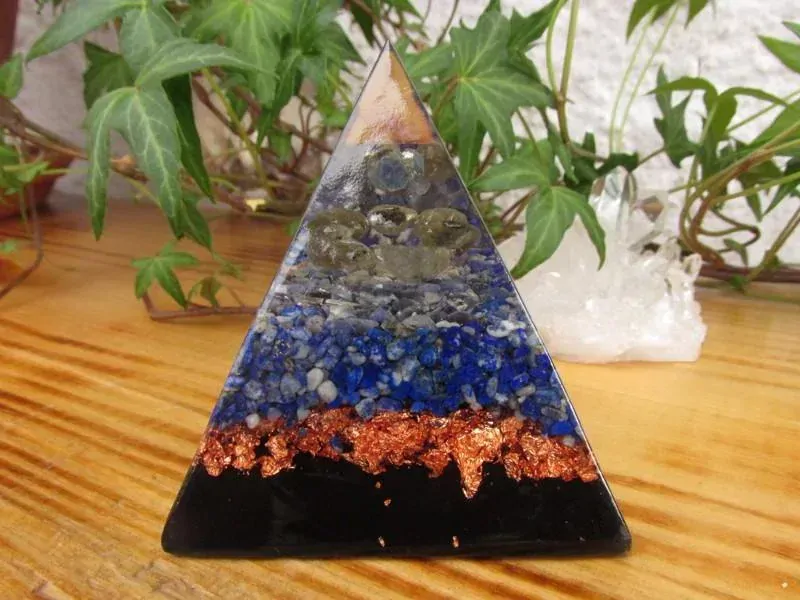 Orgonitová pyramida - Aktivace 6. čakry "Zrak & Intuice & Jasnozřivost"