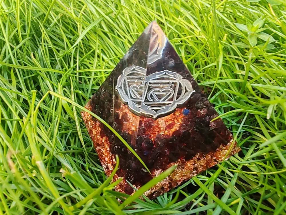 Orgonitová pyramida "Já jsem" - kořenová čakra