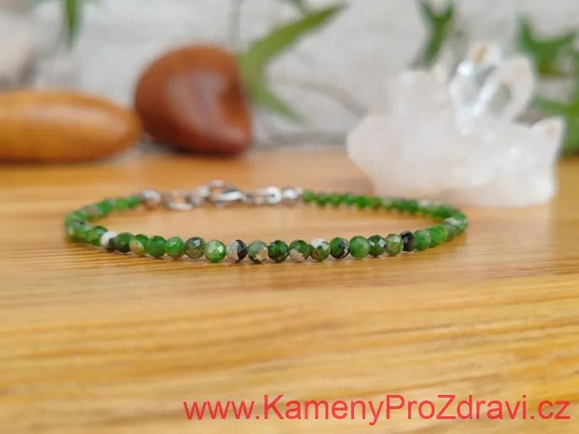 Náramek Chromdiopsid - kuličky broušené 3mm - "Léčivý nejen pro tělo"
