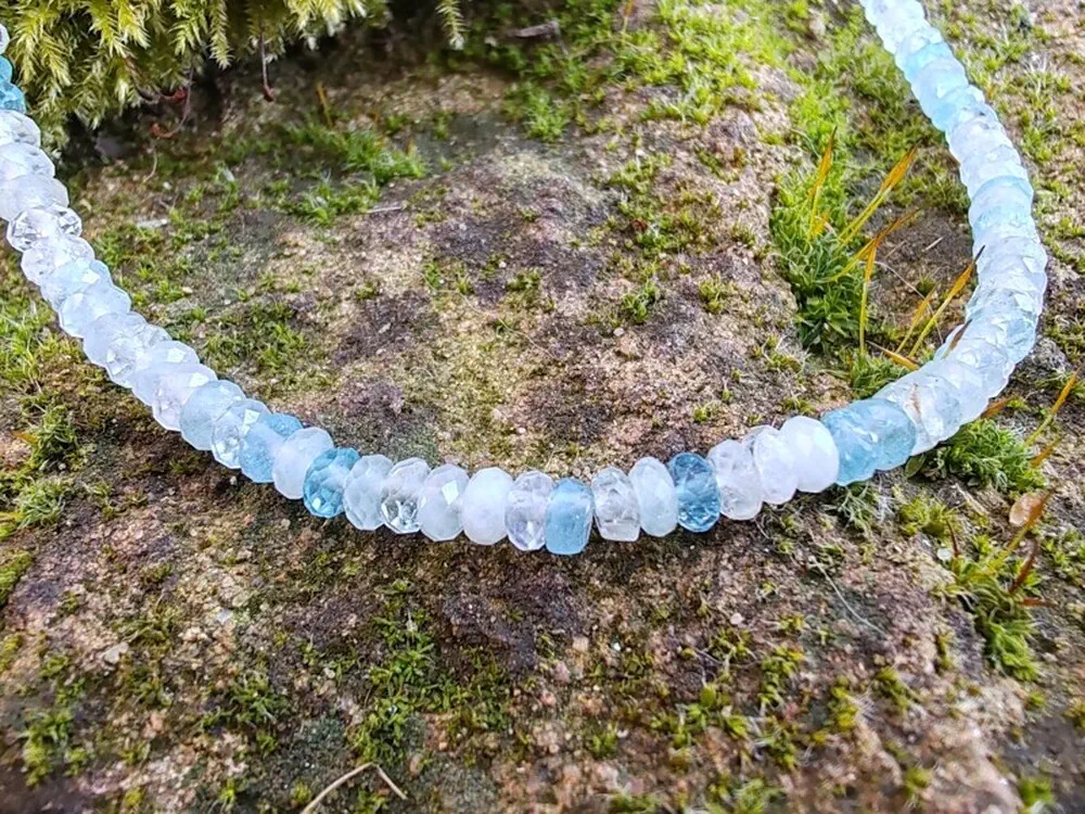 "Prozření pro duši" akvamarínový náhrdelník, broušené rondelky, 3,8mm