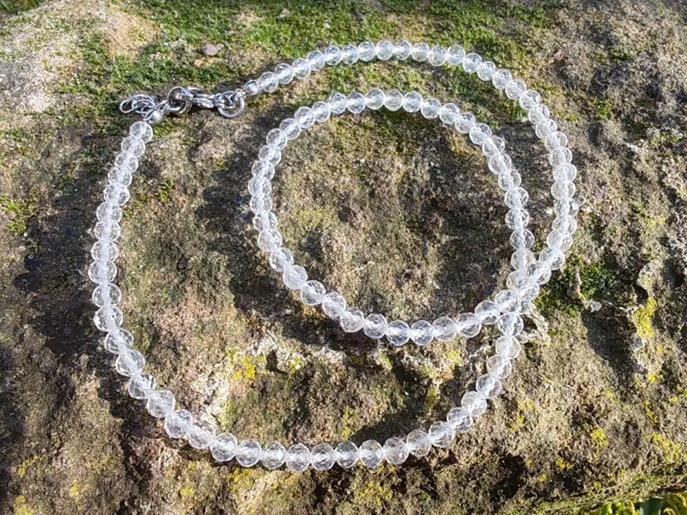 "Zrcadlo duše" náhrdelník Křišťál, broušené kuličky 4mm