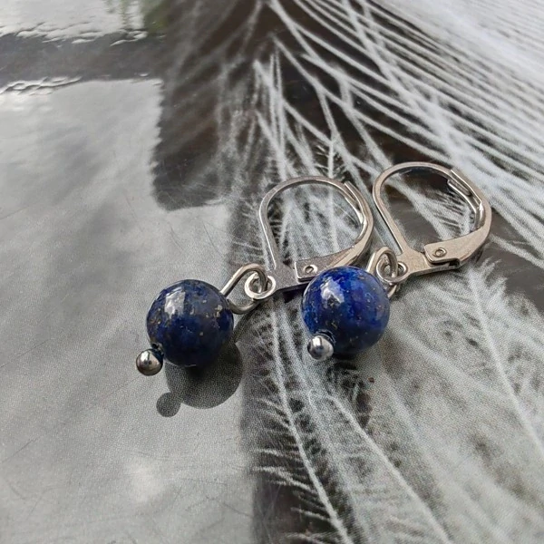 Jemné kuličkové náušnice Lapis Lazuli (6 mm) – Nerezová ocel, dámský patent