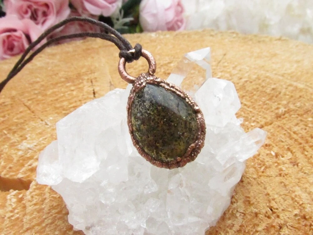 Amulet  Ochrany - Černý sluneční kámen