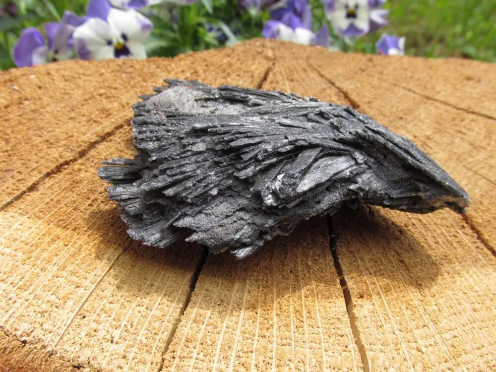 Surový Černý Disthen / Kyanit - Klid & Vyrovnanost, 49gr