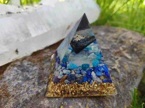 "Čistá mysl - radostná duše" orgonit pyramida