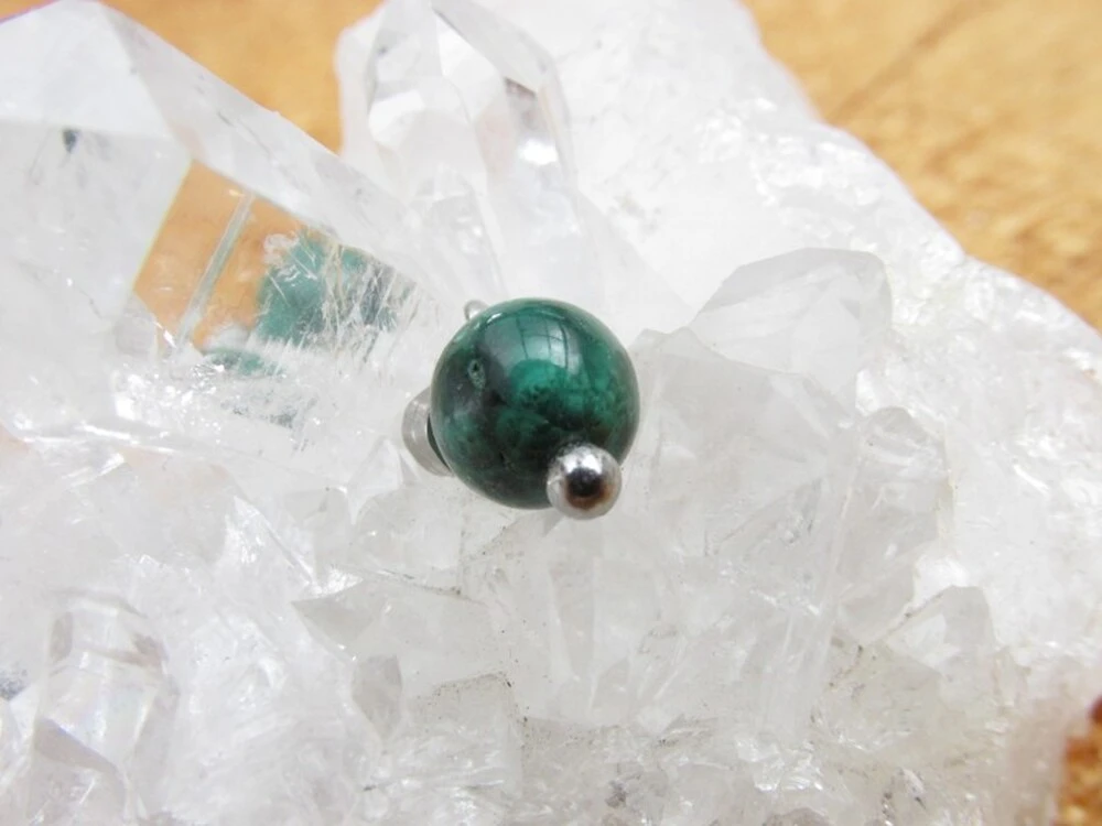 Malachitový přívěsek - kulička hladká, 6mm