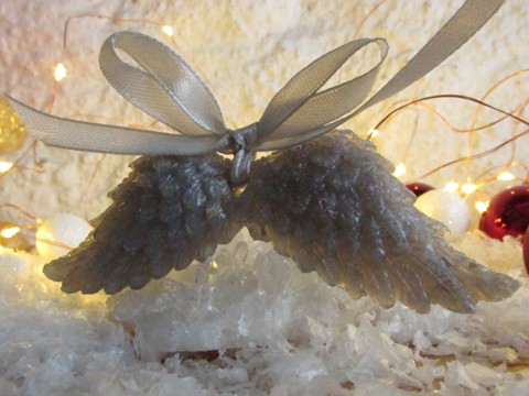 Vánoční orgonitová andělská křídla - stříbrně zářivá s vločkami pravého plátkového zlata