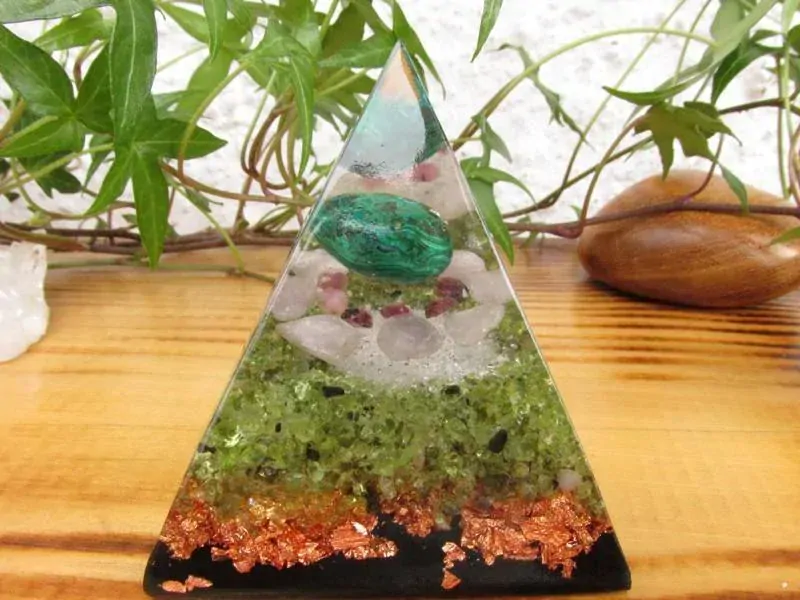 Orgonitová pyramida - Aktivace 4. čakry "Láska & Rovnováha & Léčení"