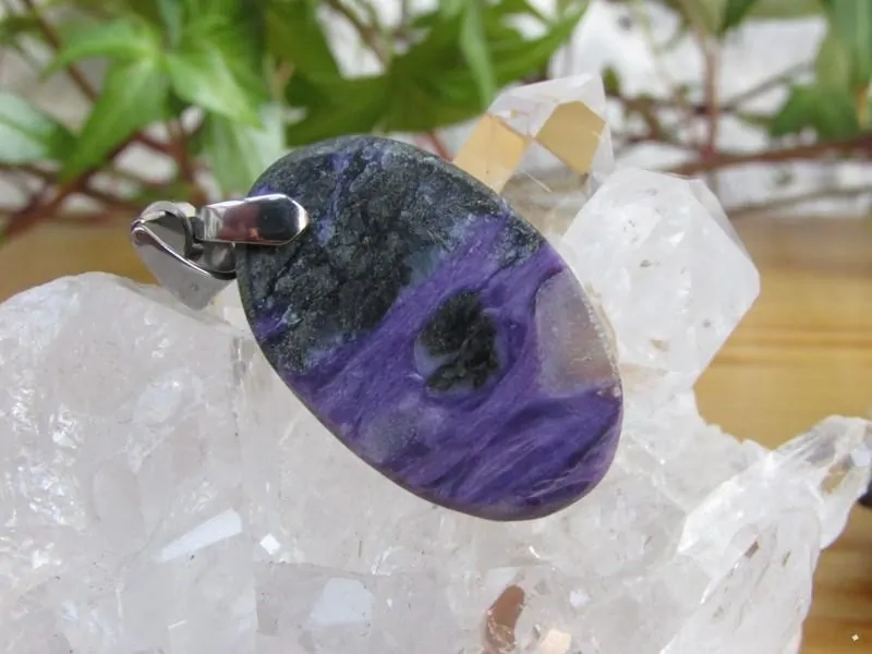 Přívěsek Čaroit kabošon- Andělské pohlazení *41