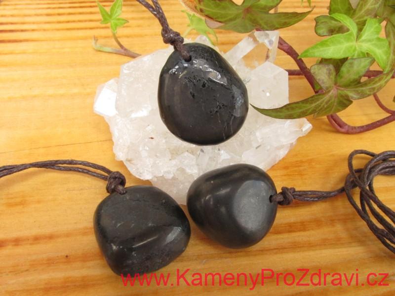 Dárek k nákupu nad 1.200,- Přívěsek Šungit - Ochránce před negativní energií a elektrosmogem - Střední
