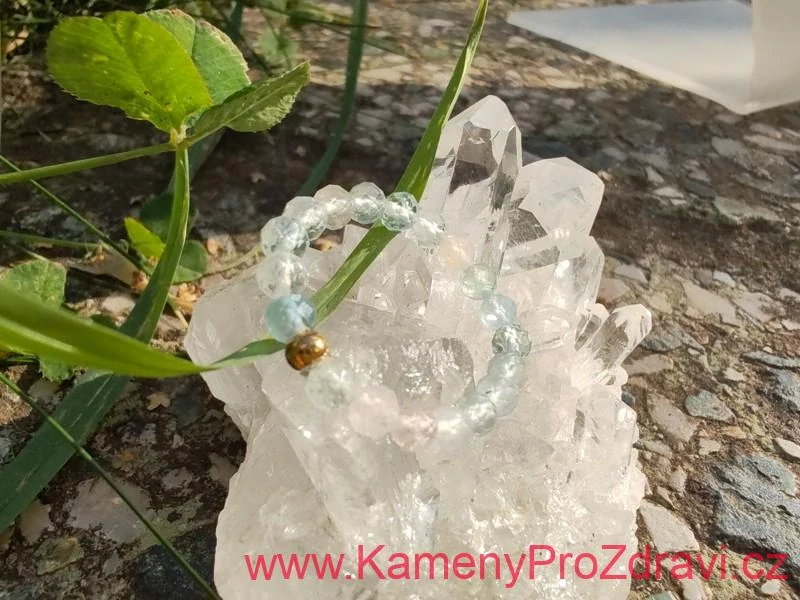 "V něžnosti a lásce" Morganitový prsten broušené kuličky 3,4mm