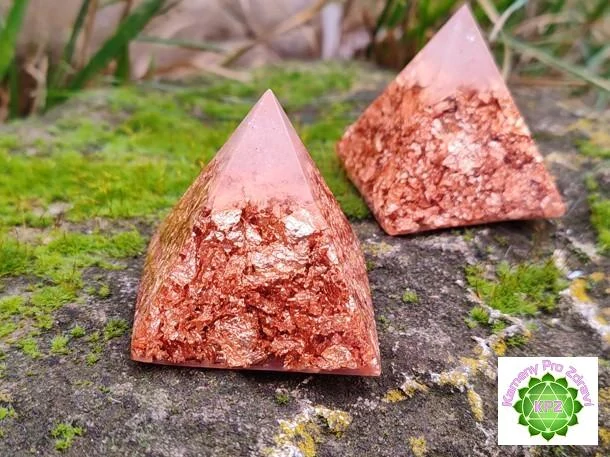 Orgonit - Dárek k nákupu nad 500,-"Čistá láska" orgonit pyramida, dosah cca 4 metry