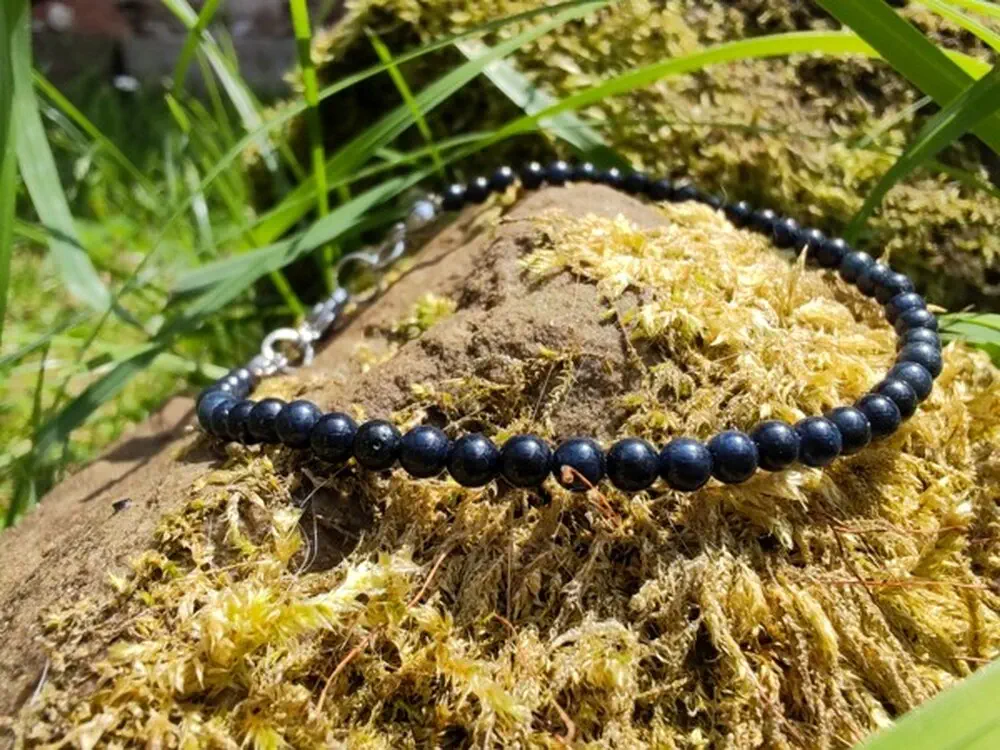 "Nebeský klid" - náramek safír přírodní, hladké kuličky 3,2mm