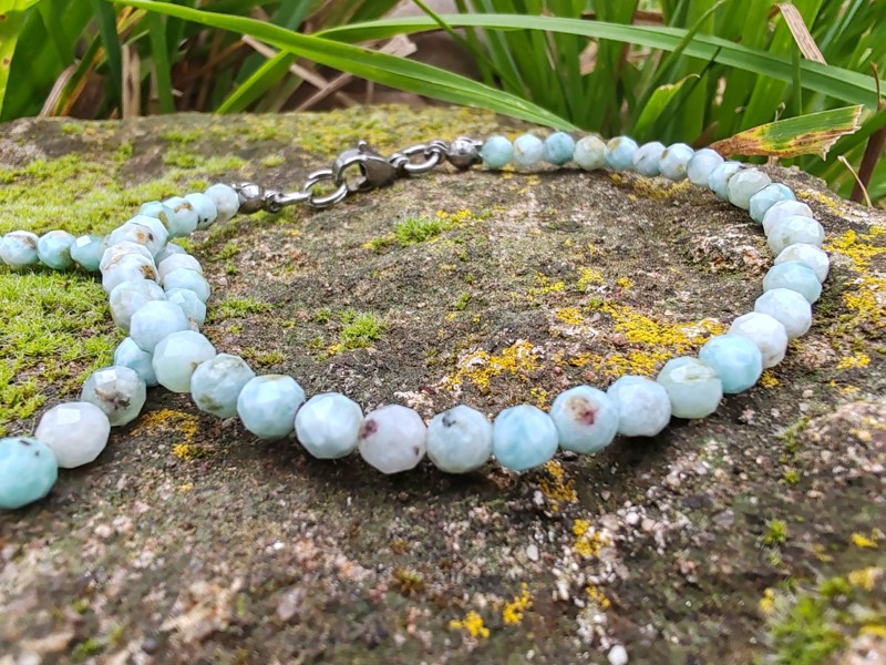 "Modrý klid moře" náramek larimar broušené kuličky 4,2mm