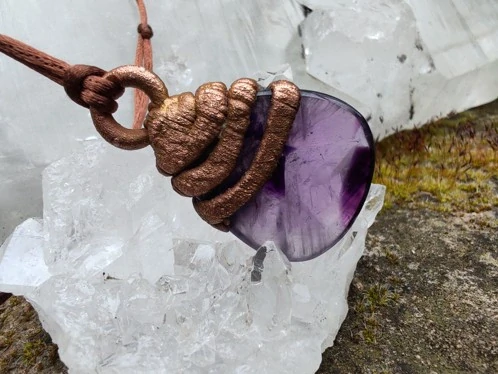 "Strážce Nočního Klidu" Amulet Hvězdný ametyst galvanoplastika