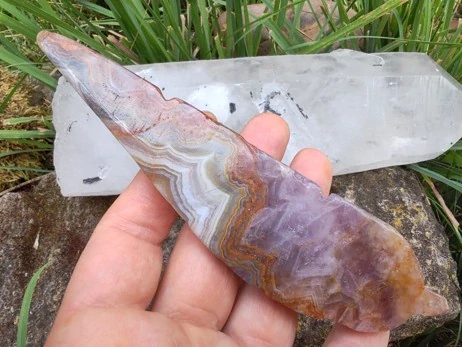 Pírko z ametystového achátu – Andělský talisman harmonie, vhledu a bezpečí *7