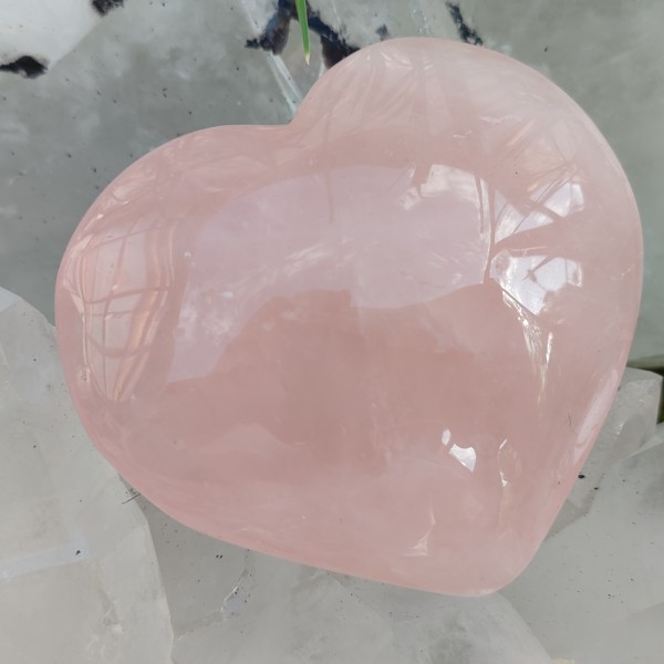 Přírodní růženín – leštěné srdce z pravého minerálu *2