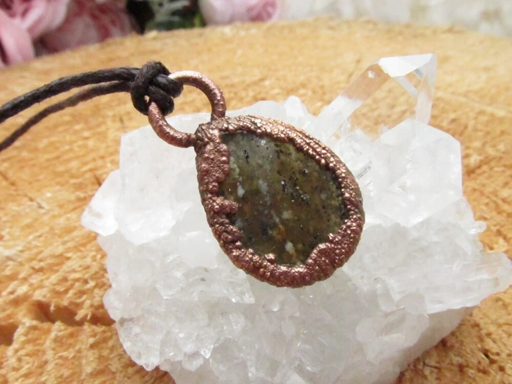 Amulet  Ochrany - Černý sluneční kámen