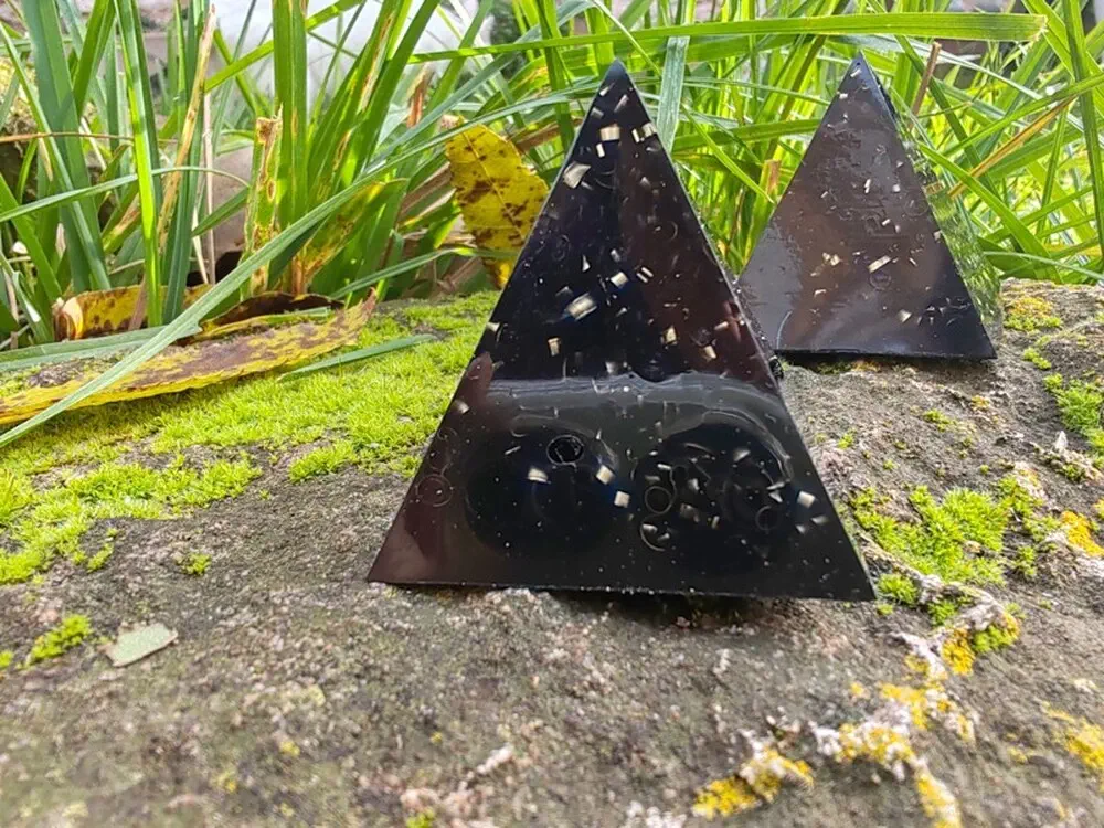 Orgonitová pyramida - Šungit 4x4cm