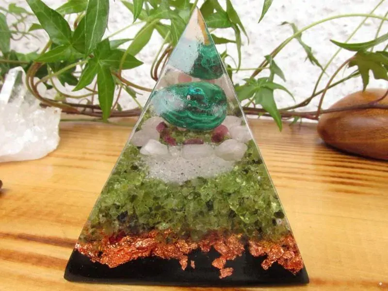 Orgonitová pyramida - Aktivace 4. čakry "Láska & Rovnováha & Léčení"