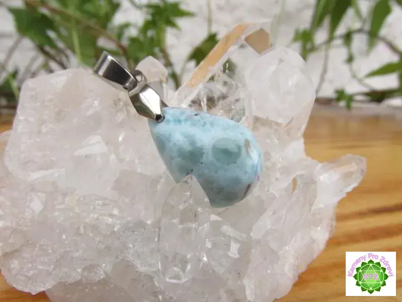 Přívěsek larimar "Z radosti delfínů"#03