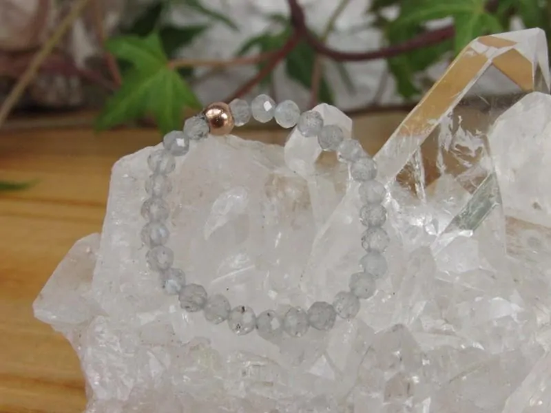 Prsten - Labradorit - kuličky broušené 2mm - "Do hloubi duše"