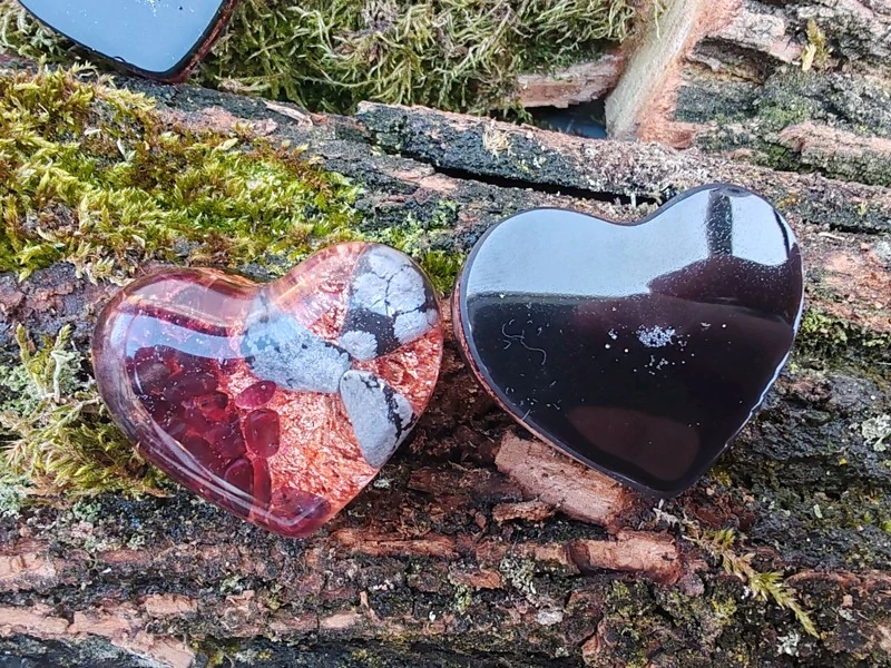 Orgonit - Ochránce před negativní energií - Hmatka, vločkový obsidián, granát, šungit